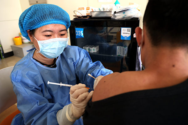 接种中国产疫苗后患白血病 维权路难上难