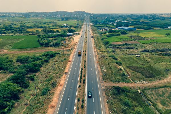 印度5天鋪好75公里高速公路 創世界紀錄