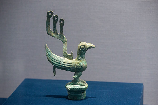 On September 14, 2021, the bronze bird unearthed in Sanxingdui was exhibited in Hangzhou, which is also different from the bird in the Central Plains.  (VCG/VCG via Getty Images)