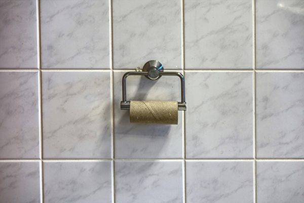 上公廁發現沒衛生紙 應該怎麼辦？