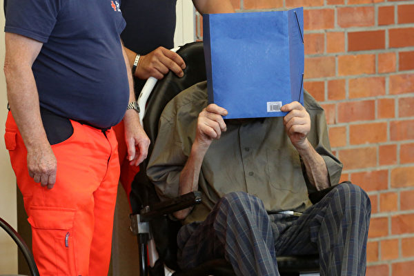 组图：101岁前纳粹警卫被判刑 为最年长受审者