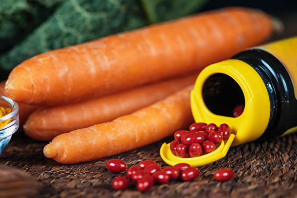 服用β-胡萝卜素补充剂可能增加心血管疾病死亡率和肺癌的风险。(Shutterstock)