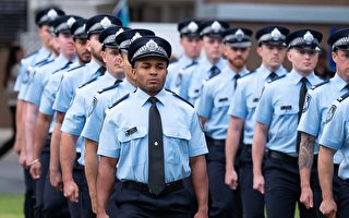 昆州警方降低招募新警员的最低年龄限制