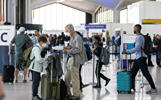 美独立日周末旅客增 8200航班取消或晚点