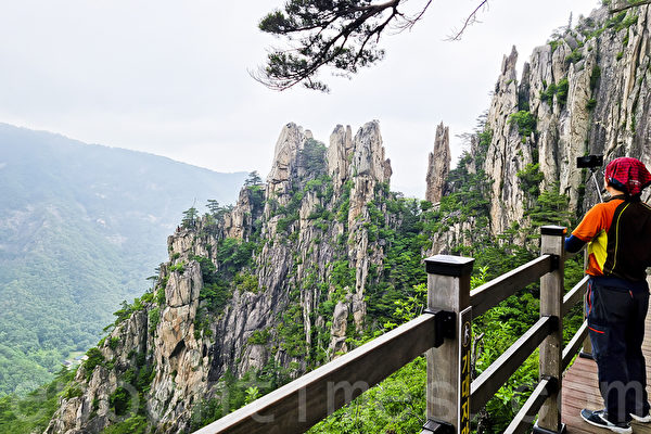 組圖：織機岩天然美景 為韓國「張家界」