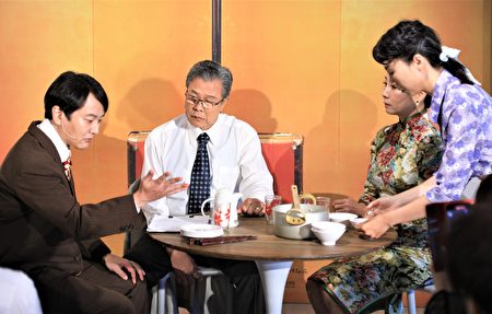 電影導演李崗監製《時光の手箱：我的阿爸和卡桑》舞台劇，重新詮釋台灣大家族。