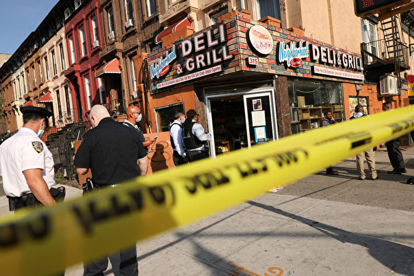 纽约独立日周末治安不靖 逾50人中枪 7人死亡
