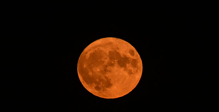 今年最后的超级月亮今晚登场 流星雨相伴