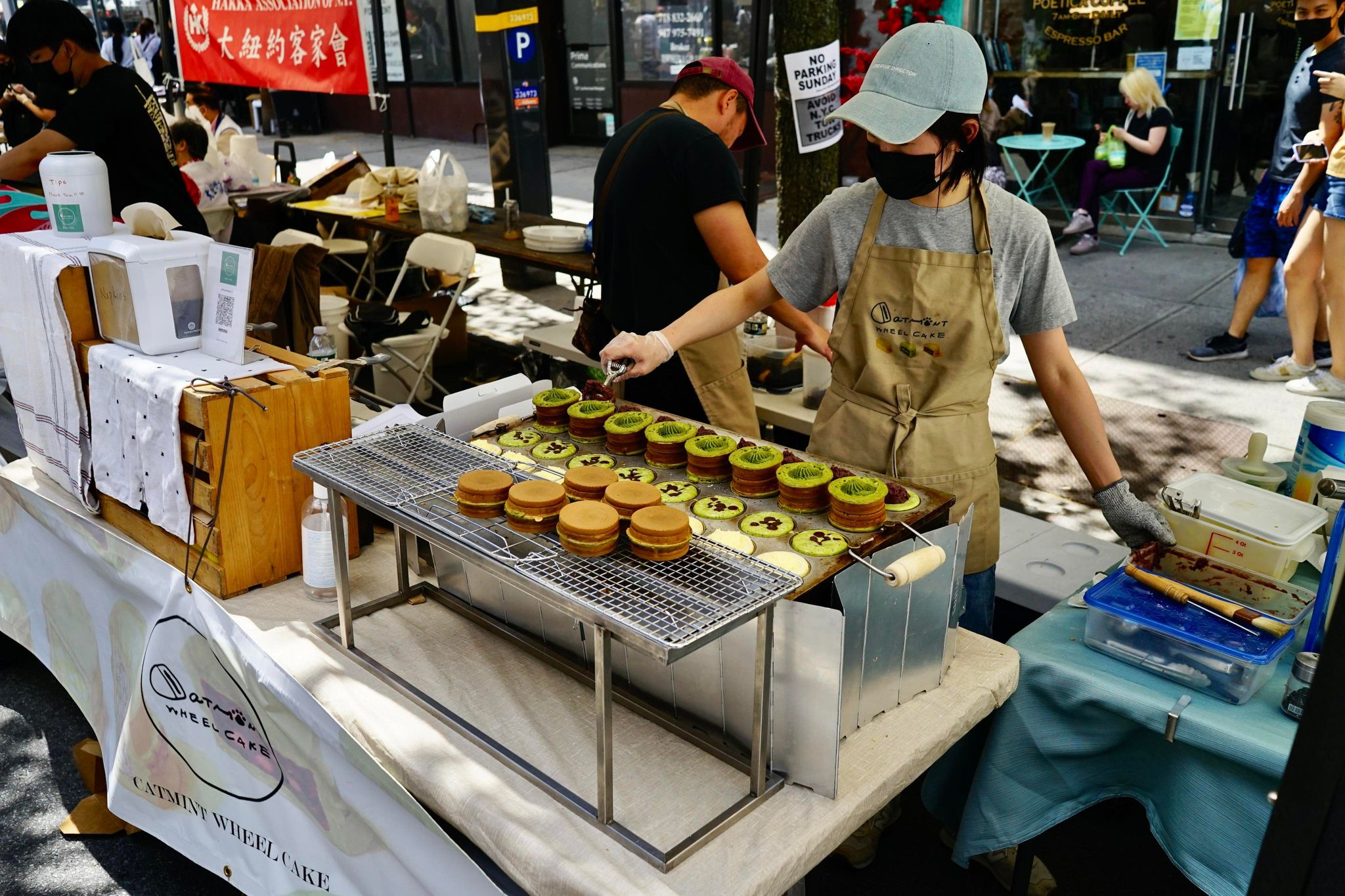 「TaiwanFest」今年6月在布碌崙舉辦,攤位製作紅豆餅。(TaiwanFest提供)