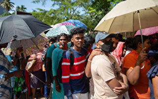 斯里兰卡代总统欲平息动乱 宣布进入紧急状态