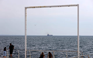 俄乌战以来 第一艘乌克兰粮船驶出黑海