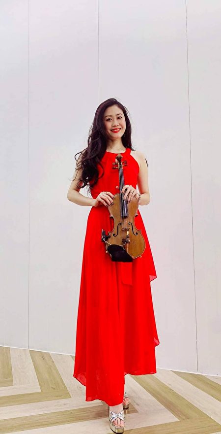 赖阿胜大女儿赖立文是一位音乐家。