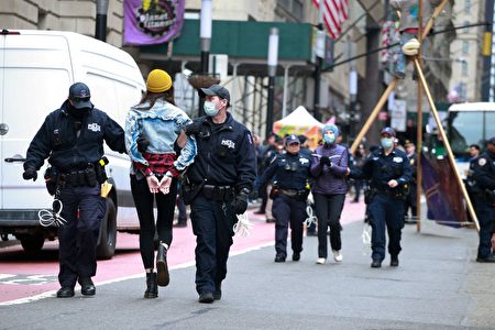 纽约警察今年离职人数增至两千多 压抑 自愿离职 大纪元