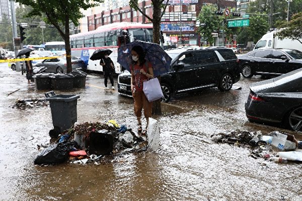 韓國首都圈遇80年來最大暴雨 致11死8失蹤