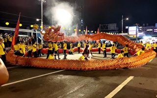 传承168年文化 鸡笼中元祭放水灯盛大游行