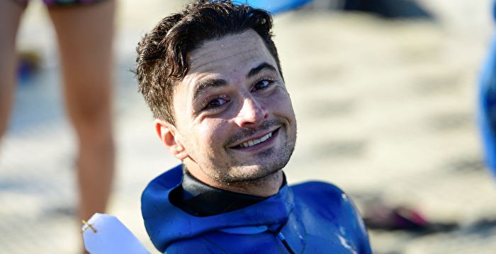 一口气潜120米 法国自由潜水员破世界纪录