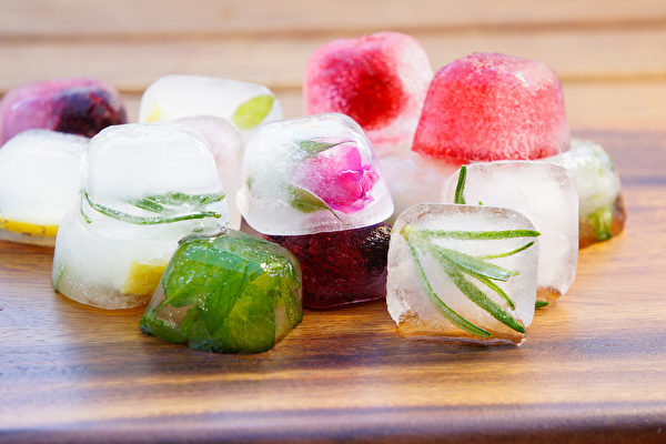 5類彩色冰塊 輕鬆製作夢幻冷飲