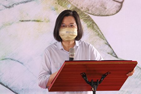 總統蔡英文8月15日表示，臺灣已準備在科學領域和永續發展議題上，與更多國家有更密切的交流合作。