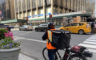 纽约政府楼拟禁放电单车 引发外卖郎抗议