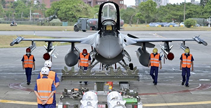 台海局势紧张 两岸举行对抗军演