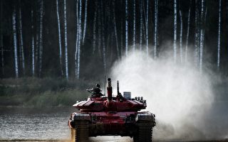 俄举办“坦克两项”比赛 状况频传