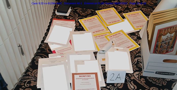 专家:司法部公开的川普绝密文件照片具误导性