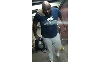 纽约男子搭地铁被撞 起口角持刀伤人