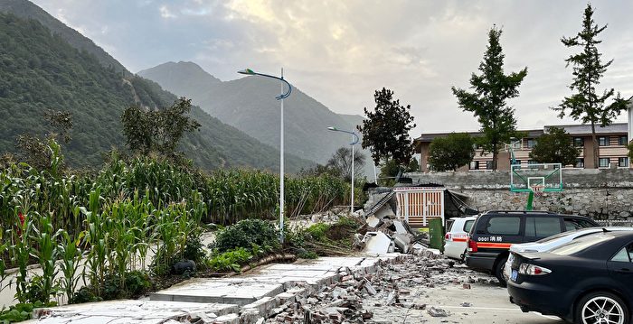 四川地震多人伤亡 当地停水断电无法做饭