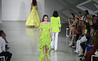 組圖：巴傑利‧米施卡回歸紐約時裝週實體展