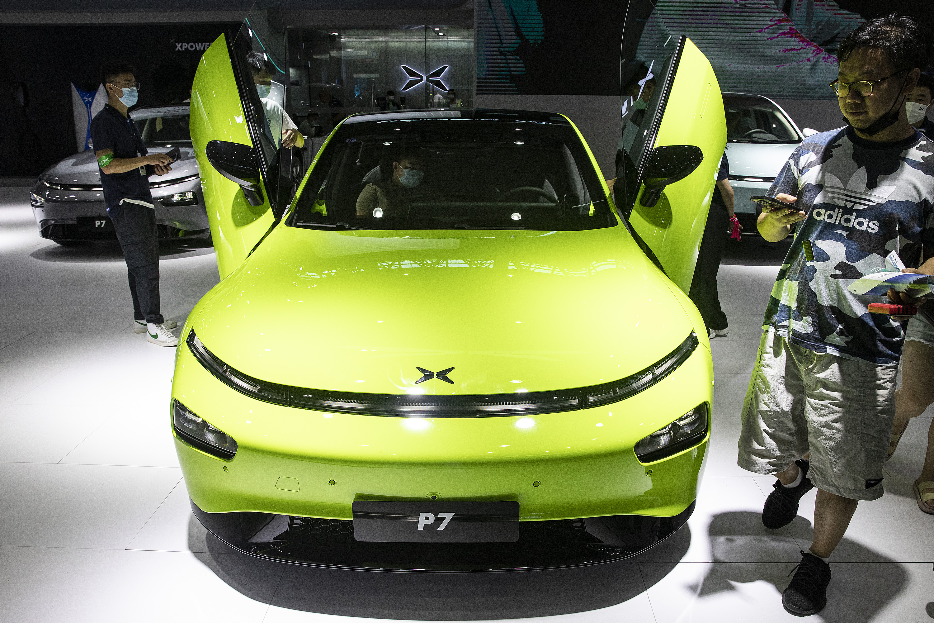 小鹏新车发布次日股价暴跌市值蒸发逾120亿| 中国新能源| 车企| 小鹏汽车| 大纪元