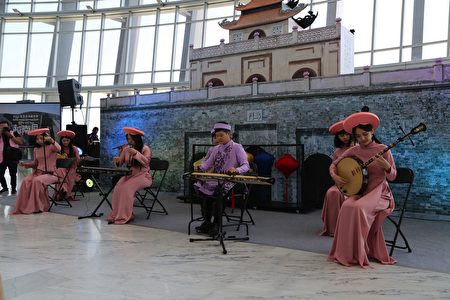 圖為24日「2022故宮南院亞洲藝術節」，由國立臺北藝術大學傳統音樂學系帶來開幕演出。