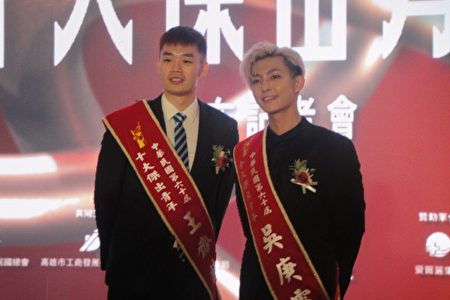 獲金鐘獎肯定的知名藝人炎亞綸（右）及勇奪2020東京奧運金牌的羽球雙人組合王齊麟（左）與李洋，獲選第60屆中華民國十大傑出青年。