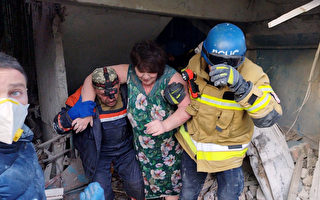俄轟炸其吞併的烏克蘭扎波羅熱 逾17人死