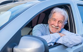 年老體衰無法駕車 政府需解決老人出行問題