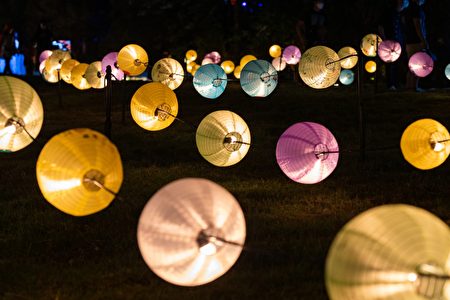 台東光祭在知本溫泉區進行為期一個月的聲光裝置藝術展。