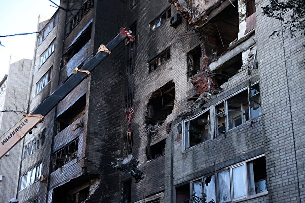 俄战机在乌克兰附近俄境内坠民宅 至少14死
