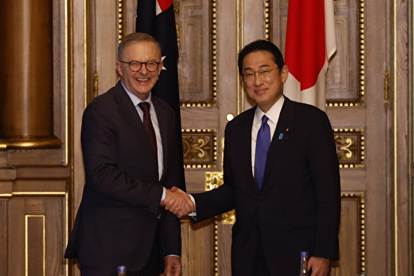 5 月 24 日澳大利亚总理阿尔巴尼斯 （左）在东京和日本首相岸田文雄会面。(Photo by Issei Kato - Pool/Getty Images)