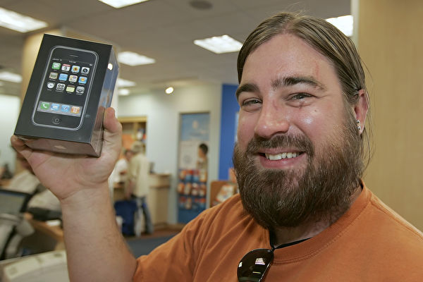 未開封的2007首款iPhone 拍出3.9萬美元高價