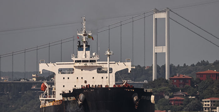 俄袭击多瑙河谷仓之际 香港船只离开敖德萨港