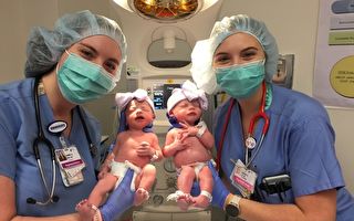 惊人巧合 新生双胞胎与两名助产护士撞名