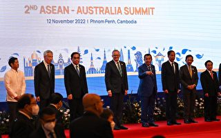 澳总理与李克强在柬埔寨会面