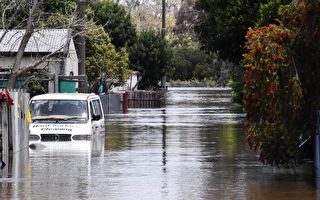 新州數百棟房屋被淹 洪災損失將高達數十億