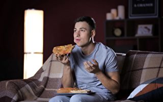 研究：夜间进食更易导致糖尿病和代谢紊乱