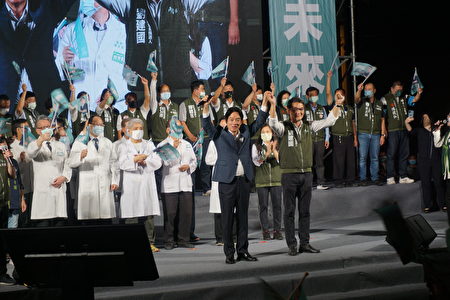  副總統賴清德，19日再度到雲林為劉建國站台打氣，呼籲選民集中選票，全力固票，幫忙劉建國拉票。