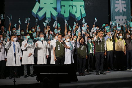 長期為台灣空污努力的台灣健康空氣行動聯盟葉光芃醫師，也會帶著多位長期關心空污的醫師團隊，一起為劉建國加油打氣。