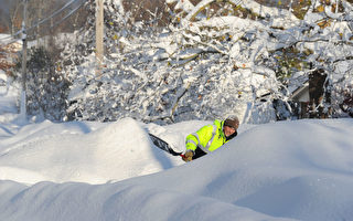 風暴來襲 美東北被大雪掩埋 數十萬戶停電
