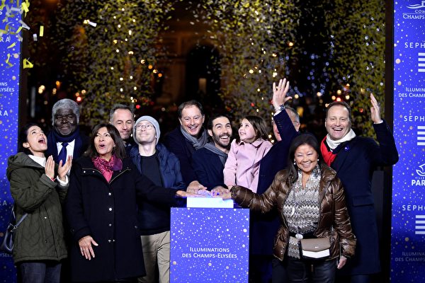 組圖：2022年巴黎香榭麗舍大道聖誕點燈儀式