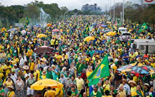 博爾索納羅挑戰巴西大選結果 質疑機器選票