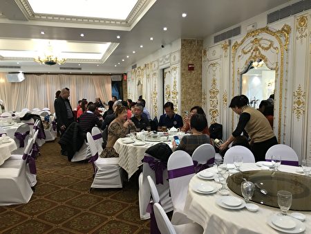 2022年11月24日,紐約市曼哈頓華埠的粵式酒樓麒麟金閤內的酒席。