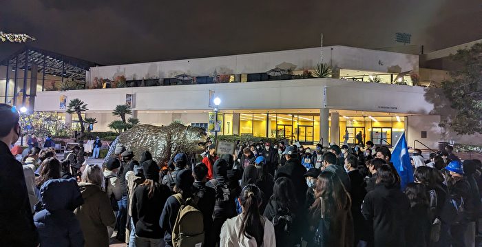 “白纸运动”促小粉红觉醒